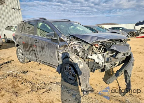 2017 Toyota Rav4 Le z USA, uszkodzony, nr VIN JTMBFREV9HJ147360